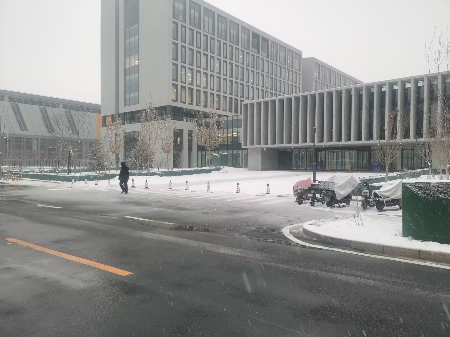 北京城市副中心政府辦公樓停車場 北京城市副中心政府辦公樓停車場